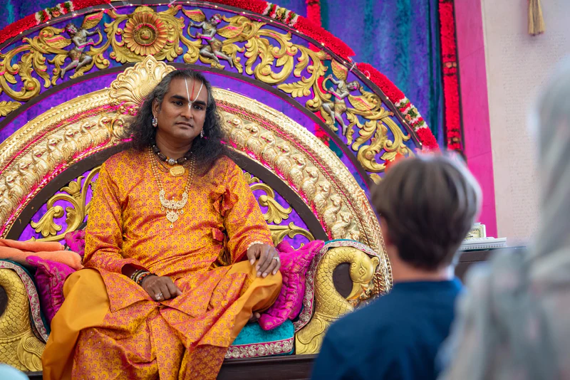  Paramahamsa Vishwananda